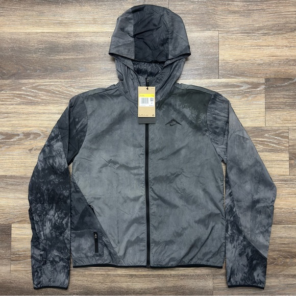 New Women’s Small Nike Lighweight Trail Repel Running Jacket - Picture 2 of 4